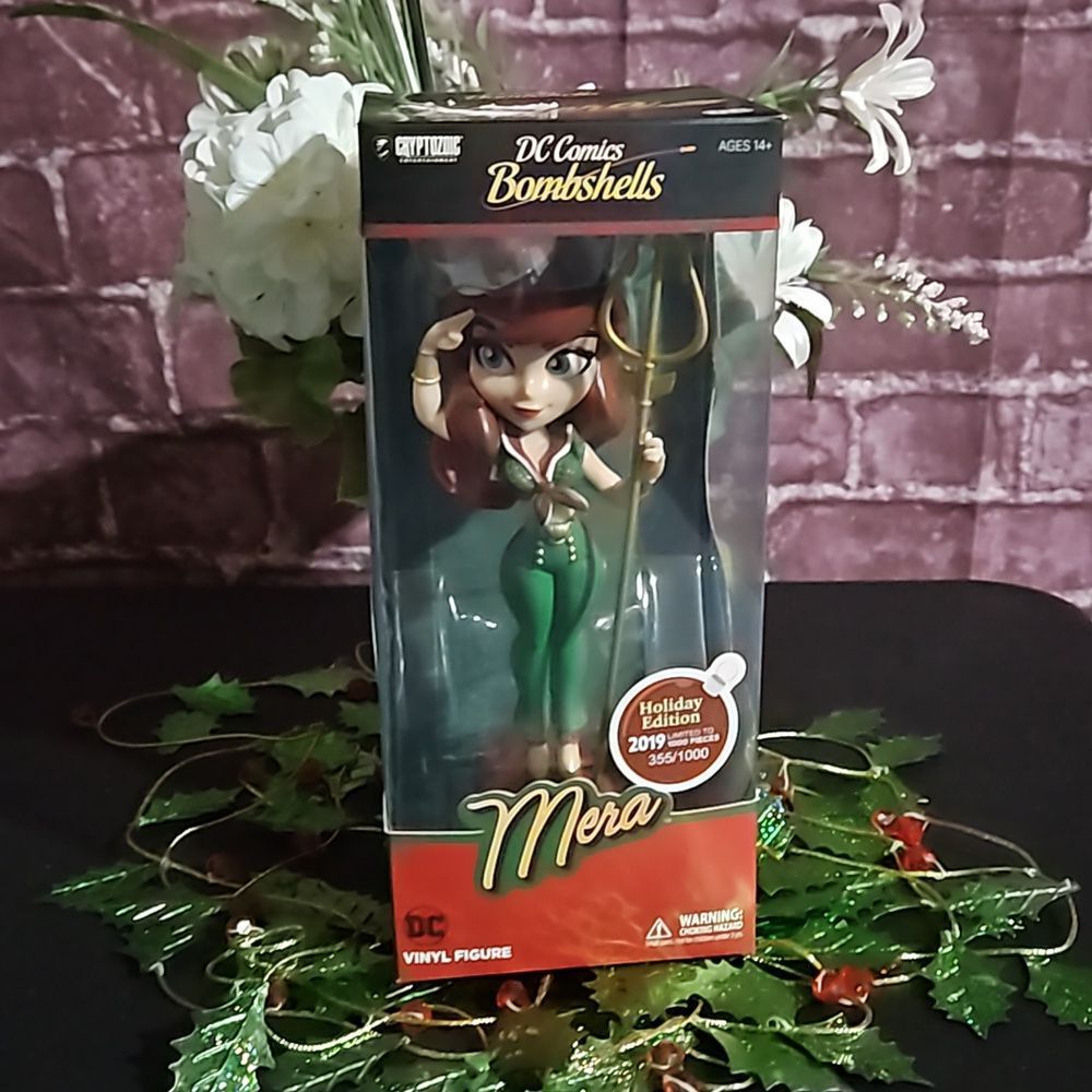 DC Comics Bombshell Holiday Edition 2019 Mera Figurine by Cryptozoic NWOT